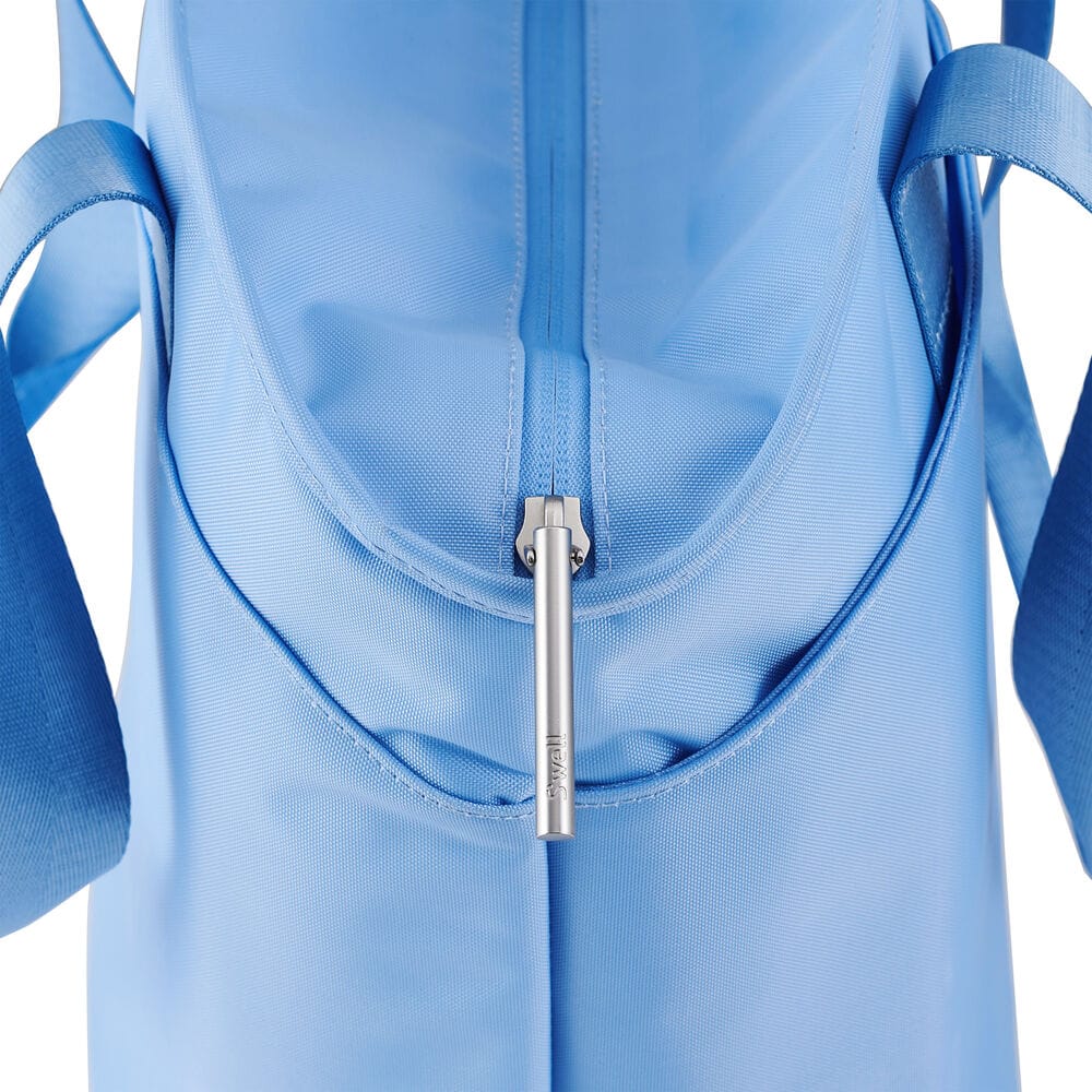 lunch-tote-m6 5341821_03-Swell-Lunch-Tote-Bag-Chambray-Blue-Zipper-Detail_8768.jpg