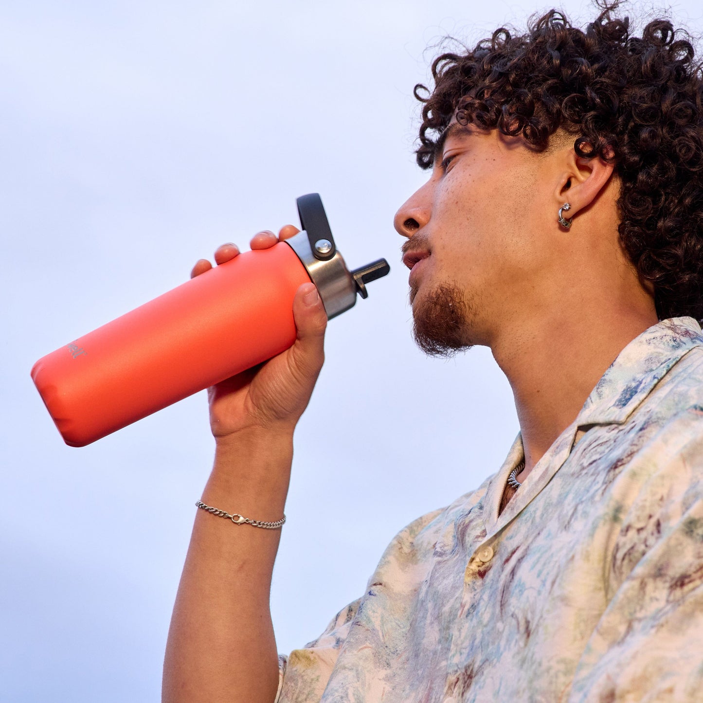explorer-with-flip-straw-lid-24oz-b6 Swell-Radiant-Coral-Explorer.jpg