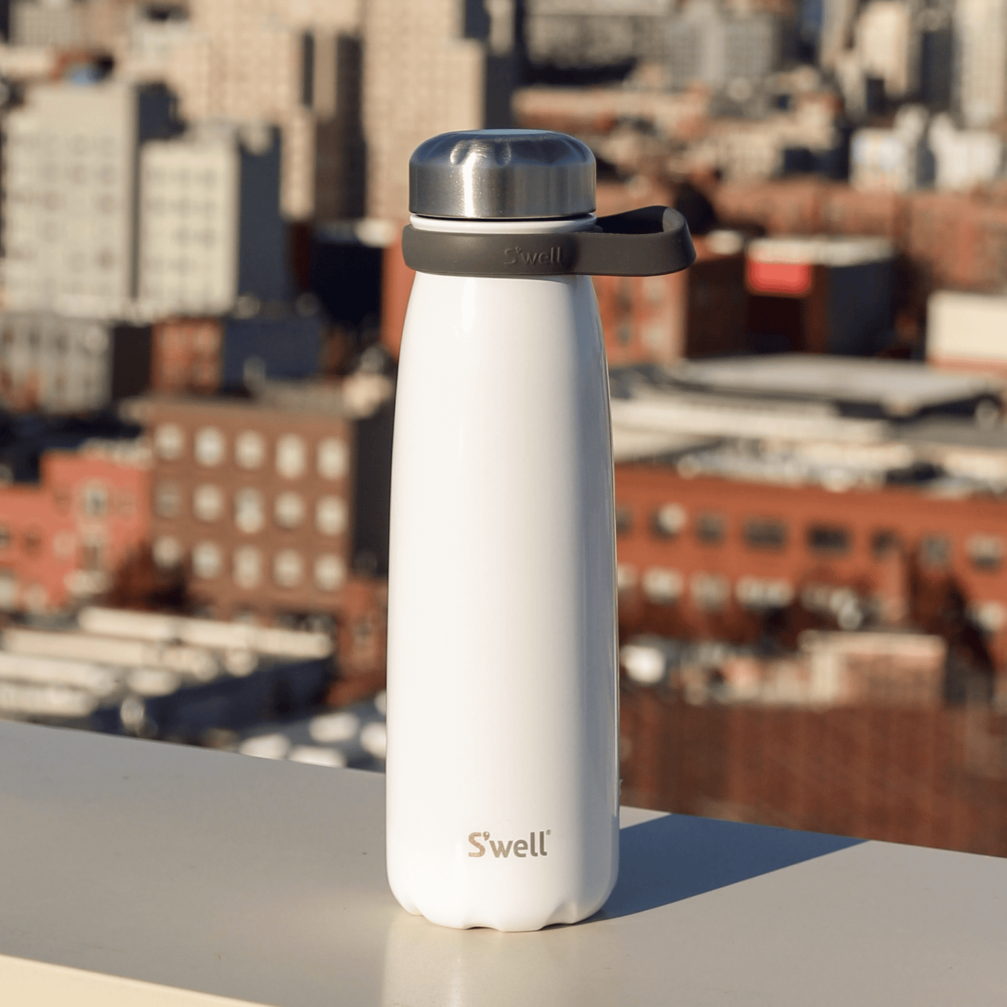 traveler-40oz-s6 Swell-Water-Bottle-Traveler-40oz-White-Angel-Food-Lifestyle.png