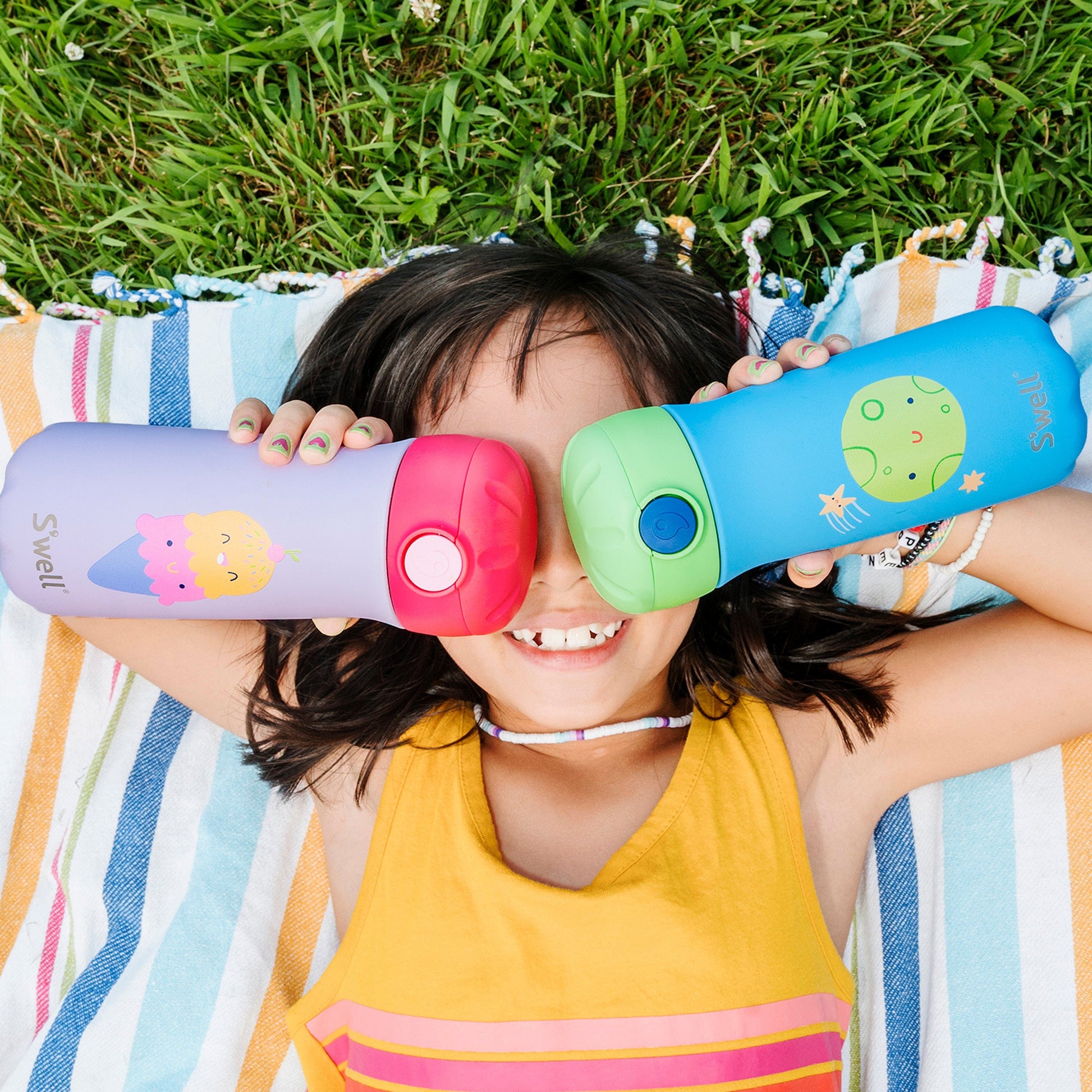 pop-top-traveler-14oz-t5 Swell_14oz_Kids_Pop_Top_Traveler_Happy_Scoops_Ice_Cream_Lifestyle.jpg